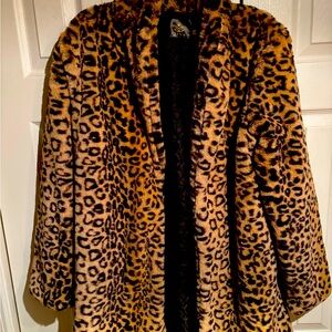 Chic Leopard Print Teddy Jacket